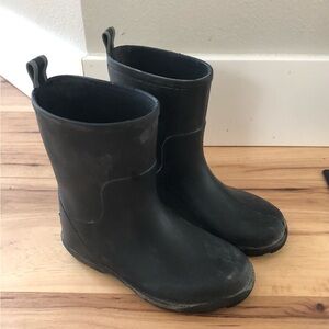 Boys totes rain boots